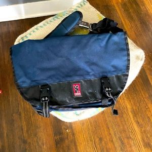 Chrome Citizen Messenger Bag- navy